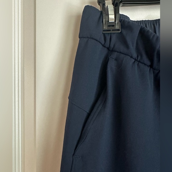 Lululemon Women’s Navy Pant Joggers - Picture 4 of 7